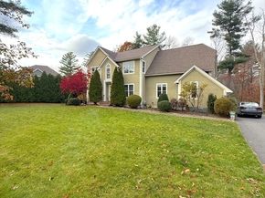6 White Ln, Middleton MA 01949