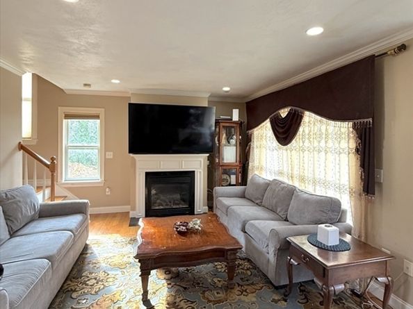 6 White Ln, Middleton MA 01949