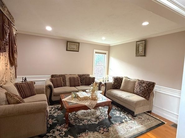 6 White Ln, Middleton MA 01949