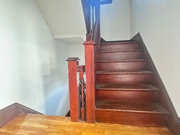 3 Bowker St, Worcester MA 01604