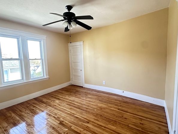 3 Bowker St, Worcester MA 01604