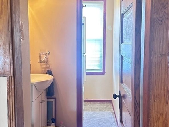 3 Bowker St, Worcester MA 01604