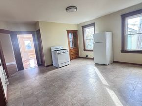 3 Bowker St, Worcester MA 01604