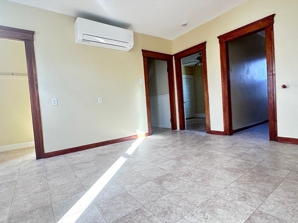 3 Bowker St, Worcester MA 01604