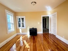 3 Bowker St, Worcester MA 01604