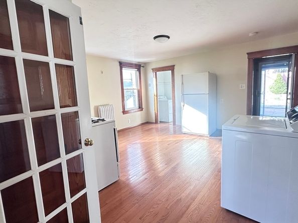 3 Bowker St, Worcester MA 01604