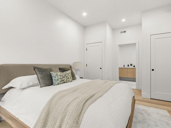 47 Condor 203, Boston MA 02128