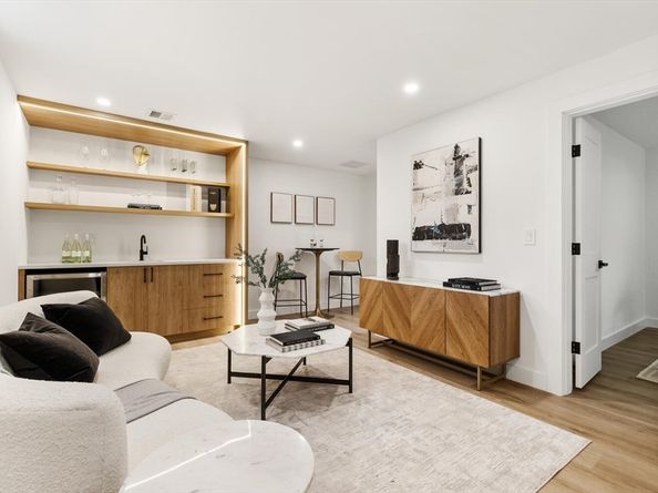 6 Wyman Court 6, Winchester MA 01890