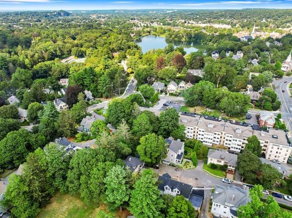 6 Wyman Court 6, Winchester MA 01890