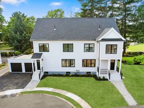 6 Wyman Court 6, Winchester MA 01890