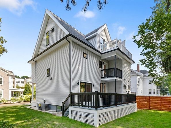 6 Wyman Court 6, Winchester MA 01890