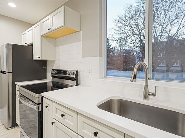 381 Adams St 1, Boston MA 02122