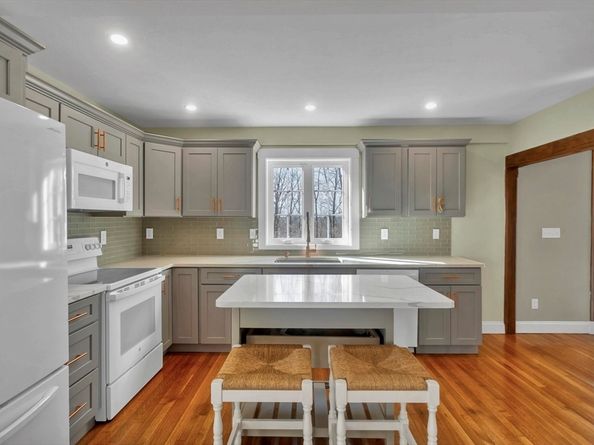 55 Fiske Hill Rd, Sturbridge MA 01566