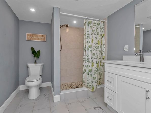 55 Fiske Hill Rd, Sturbridge MA 01566