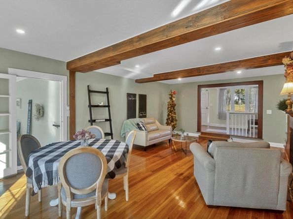 55 Fiske Hill Rd, Sturbridge MA 01566