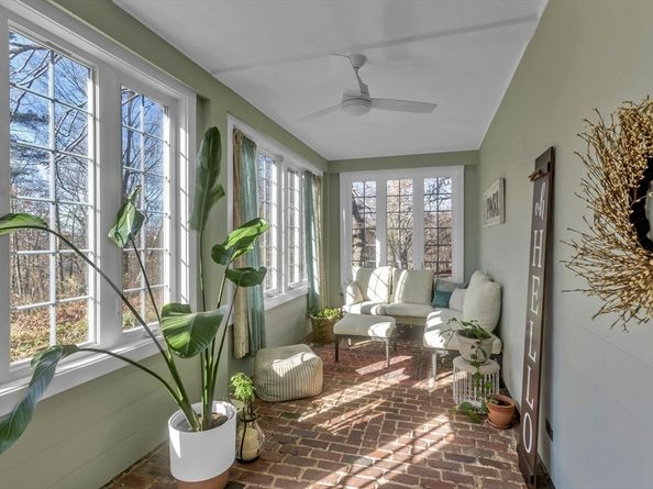 55 Fiske Hill Rd, Sturbridge MA 01566