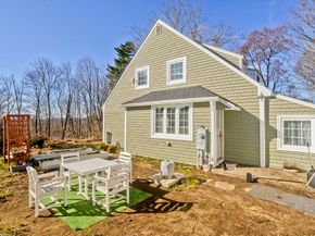 55 Fiske Hill Rd, Sturbridge MA 01566