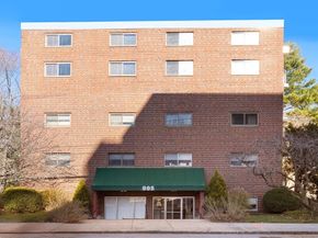 995 Massachusetts Avenue 404, Arlington MA 02476