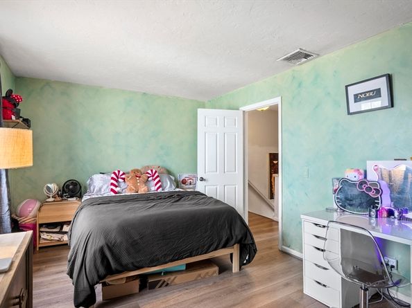 16 Ward Farm Circle, Worcester MA 01602