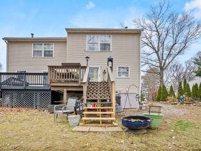 16 Ward Farm Circle, Worcester MA 01602