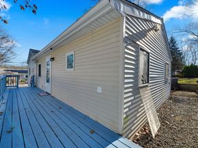 68 Upland Rd, Marlborough MA 01752