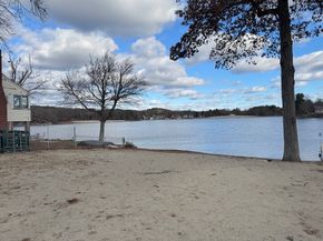 68 Upland Rd, Marlborough MA 01752