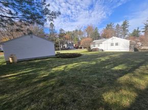 168 Twinbrooke Dr, Holden MA 01520