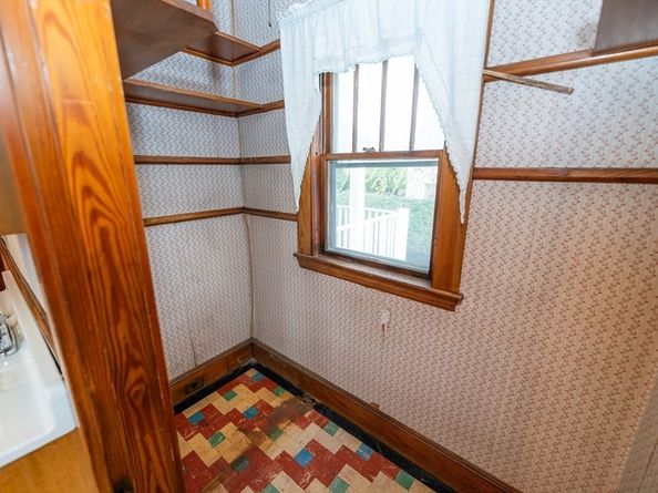 10 White St, Quincy MA 02169