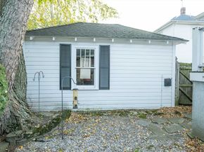 10 White St, Quincy MA 02169