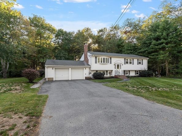 100 Fairwood Dr, Pembroke MA 02359