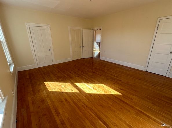 23 Lakewood St, Worcester MA 01603