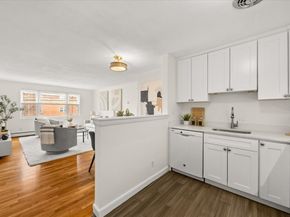 51 Warren St 13, Waltham MA 02453