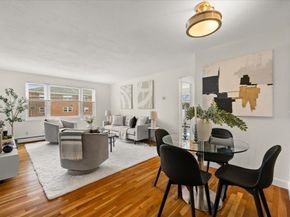 51 Warren St 13, Waltham MA 02453