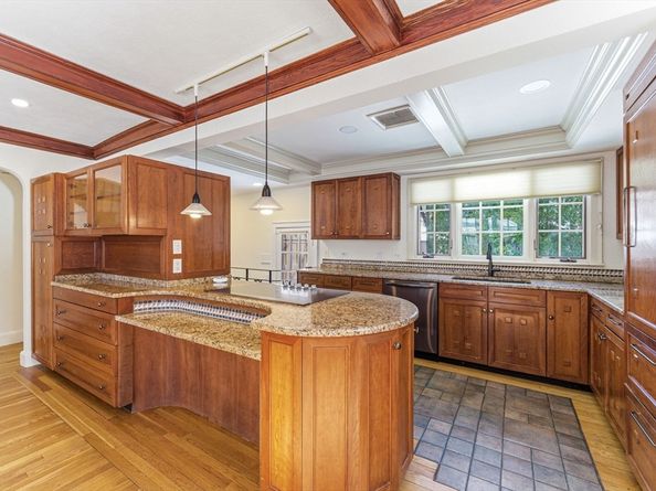 46 Acacia Ave, Newton MA 02467