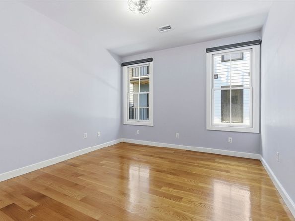 534 Main St 11, Melrose MA 02176