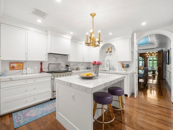 260 Beacon 4, Boston MA 02116