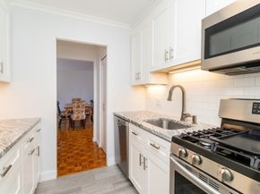 33 Pond Ave 1106, Brookline MA 02445