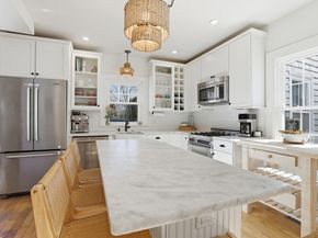 6 Atkinson St, Newburyport MA 01950