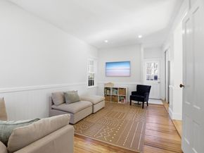 6 Atkinson St, Newburyport MA 01950