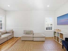 6 Atkinson St, Newburyport MA 01950