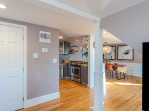 129 Essex St 8, Salem MA 01970