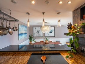 129 Essex St 8, Salem MA 01970