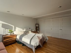 129 Essex St 8, Salem MA 01970