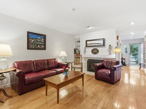 18 Quail Run 18, Acton MA 01720