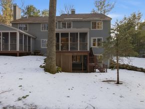 18 Quail Run 18, Acton MA 01720