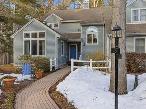 18 Quail Run 18, Acton MA 01720