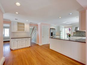 35 Hollywood Rd, Winchester MA 01890