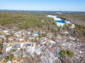 35 Hollywood Rd, Winchester MA 01890