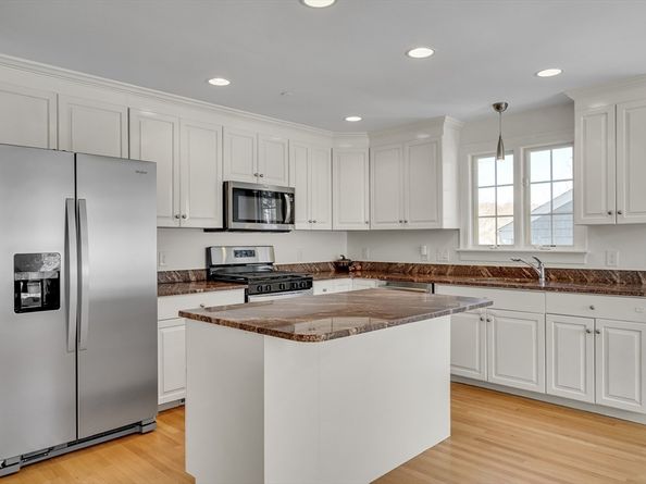 1401 Centre St 1401, Boston MA 02132