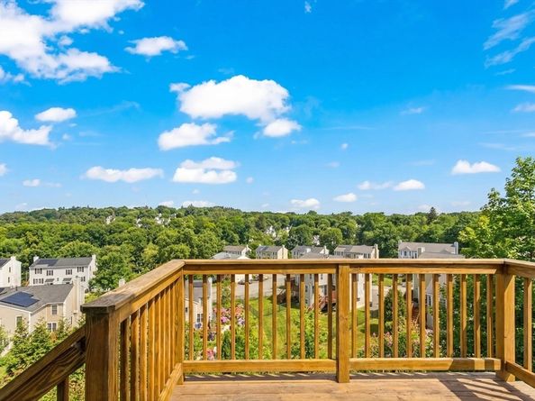 22 Bittersweet Blvd, Worcester MA 01607